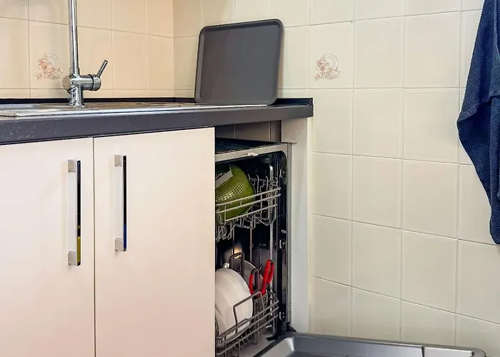 Playa Park 17, Charming One Bed