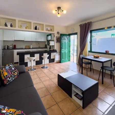 Playa Park 17, Charming One Bed Lägenhet Puerto del Carmen (Lanzarote)